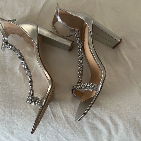 Jewel by Badgley Mischka event shoes - Picture 2 of 5